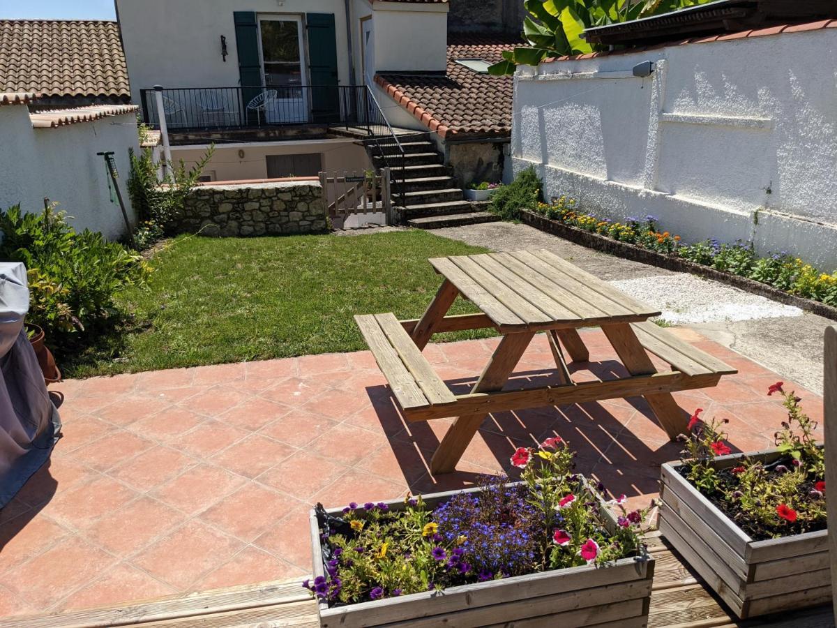 Gite L'Ancienne Charcuterie Buzet-sur-Baise Exterior foto